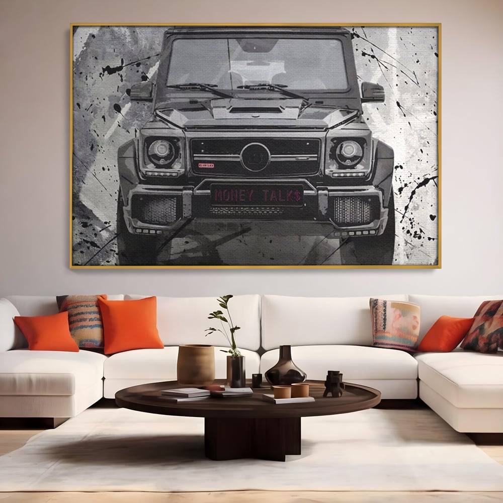 Tablou canvas cu tablou canvas cu masina mercedes neagra, in rama de aluminiu auriu, pe perete intr-un living